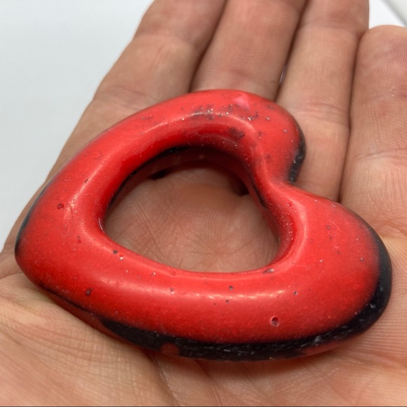 “Heart Rise” Vessel Heart Talisman - Picture 11 of 15